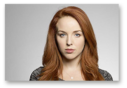 Frauenportät #20 einer begeisterten Kundin des FotoStudios und Filmstudios Blickfang2 in Andernach und Weinheim