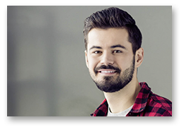 Männerporträt #15 eines begeisterten Kundens des FotoStudios und Filmstudios Blickfang2 in Andernach und Weinheim