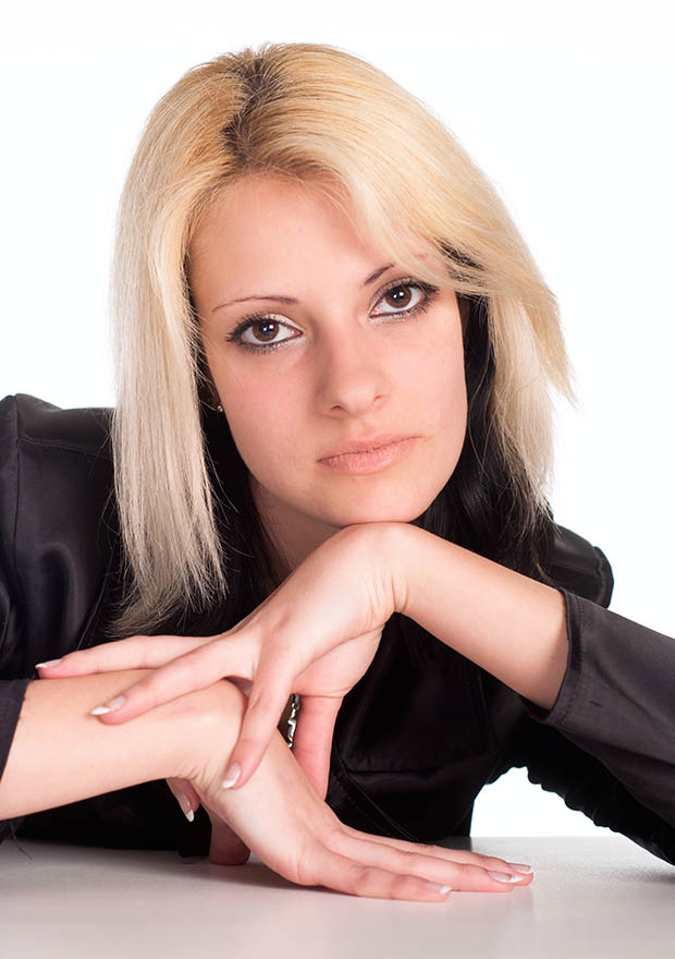 Verspielte Porträtfotos #4 einer 30-jährigen Frau - fotografiert im FotoStudio Blickfang2 in Weinheim und Andernach