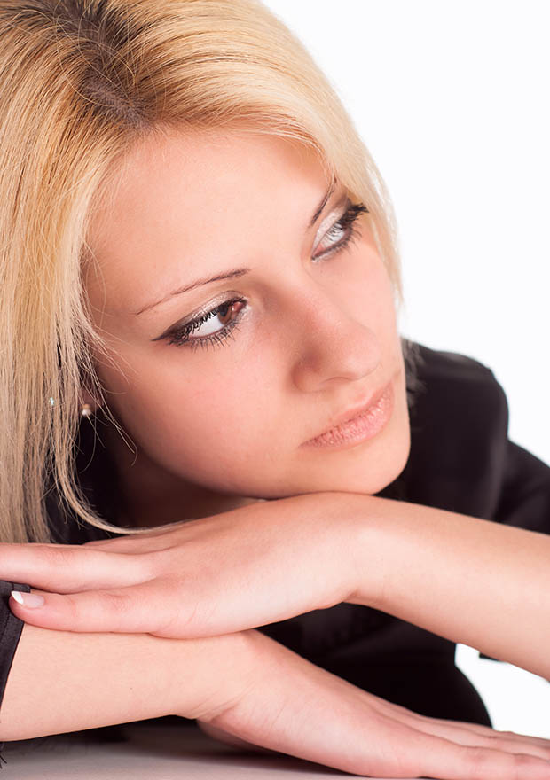 Verspielte Porträtfotos #3 einer 30-jährigen Frau - fotografiert im FotoStudio Blickfang2 in Andernach und Weinheim